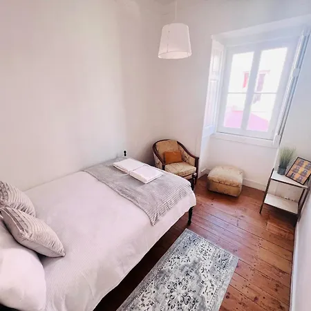 Appartamento Location To Visit Sintra, Next To Station, Perfect For Tourists