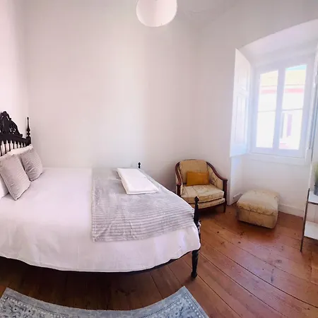 Appartamento Location To Visit Sintra, Next To Station, Perfect For Tourists *
